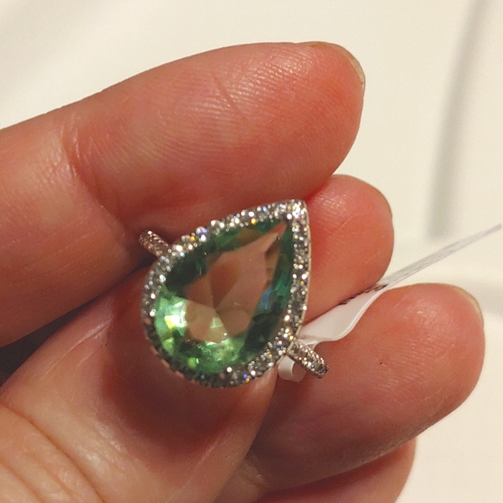 NWT CZ Green Diamond Sz 5 Solitaire Ring